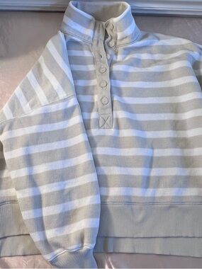 American Eagle Aerie Tan & White  Pullover Sweatshirt Jacket Sz M